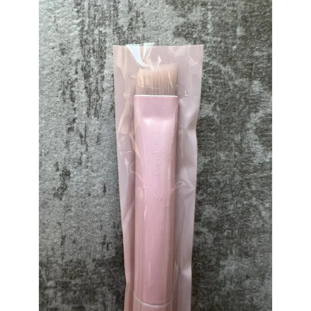 ESTATE COSMETICS EEL03 - Eye Liner Brush NEW Vegan and Cruelty Free